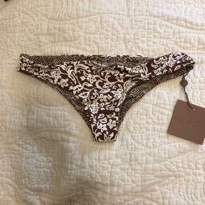 2019 Acacia Makai bottom in brown batik